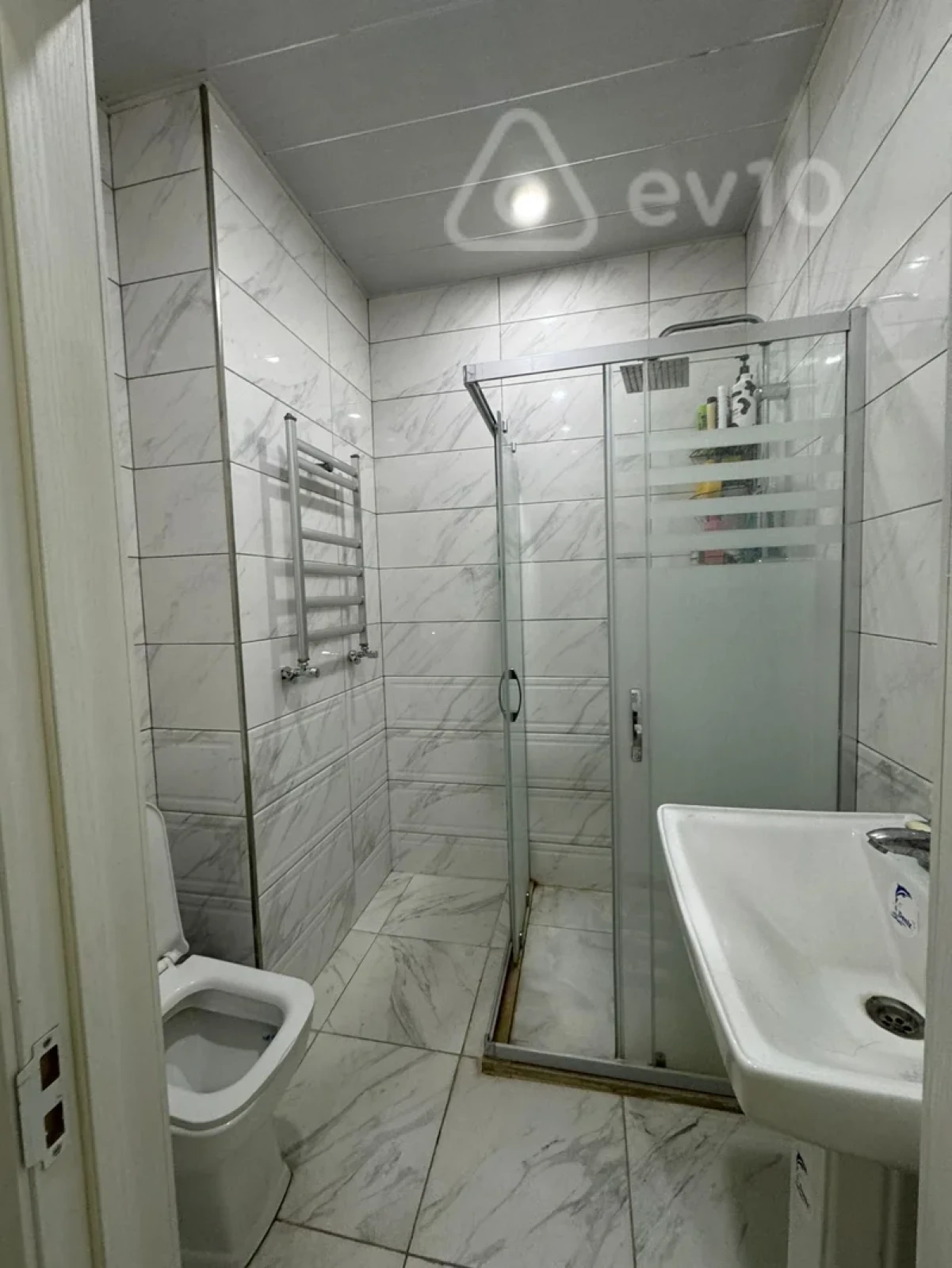 Kirayə verilir 2 otaqlı yeni tikili 66 m²