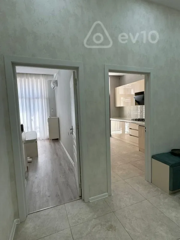 Kirayə verilir 2 otaqlı yeni tikili 66 m²