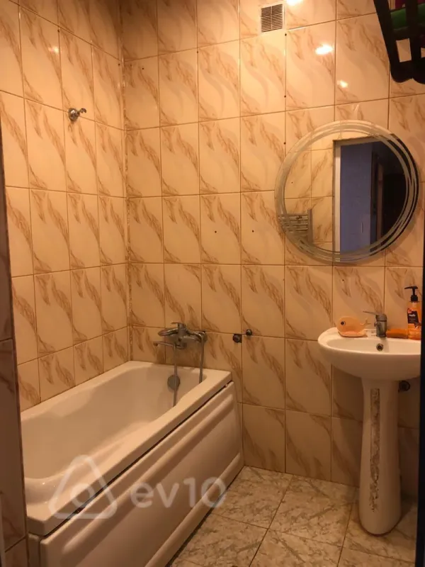 Kirayə verilir 2 otaqlı yeni tikili 80 m²