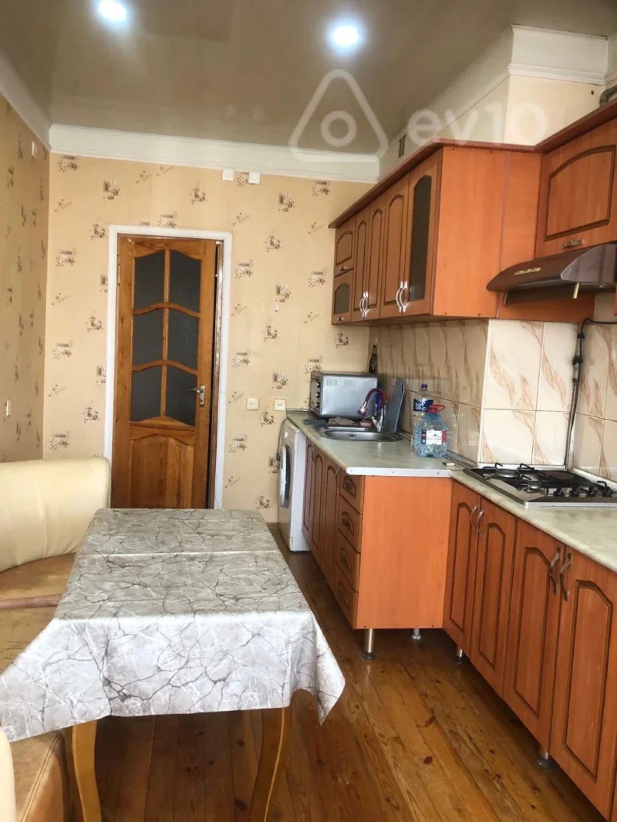 Kirayə verilir 2 otaqlı yeni tikili 80 m²