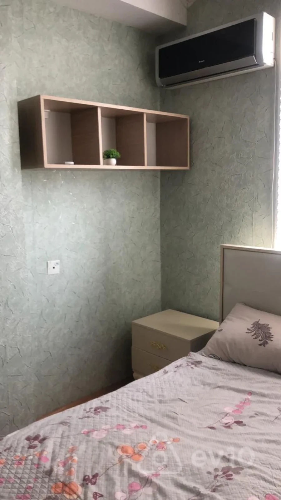 Kirayə verilir 2 otaqlı yeni tikili 80 m²