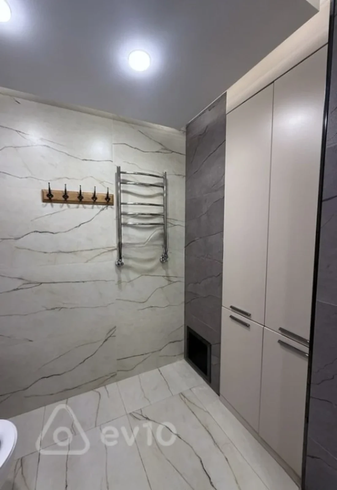 Satılır 3 otaqlı köhnə tikili 94 m²