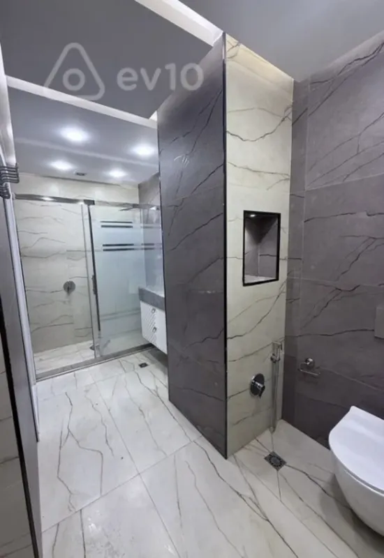 Satılır 3 otaqlı köhnə tikili 94 m²