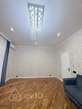 Satılır 3 otaqlı köhnə tikili 94 m²