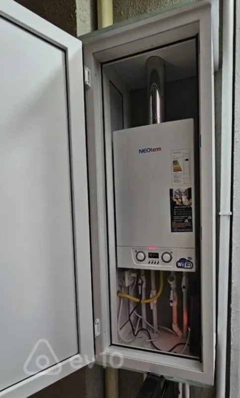 Satılır 3 otaqlı köhnə tikili 94 m²