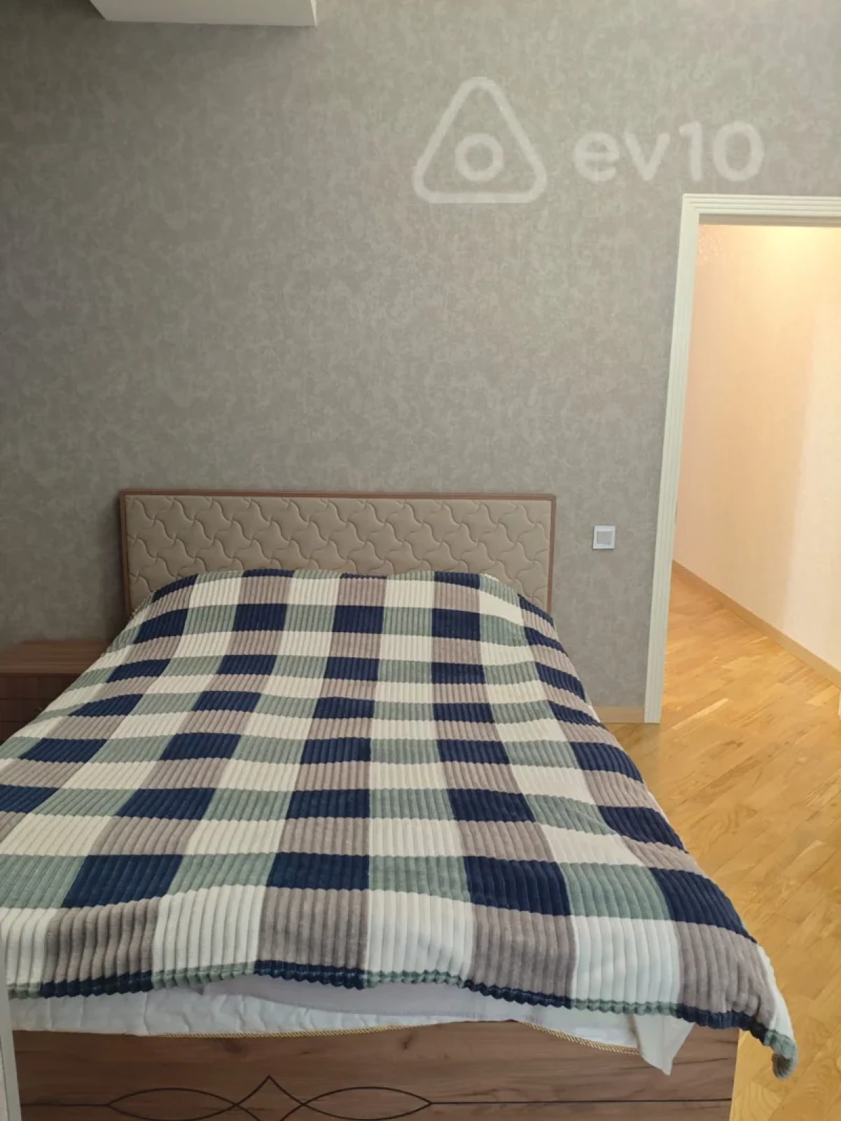 Kirayə verilir 2 otaqlı yeni tikili 70 m²