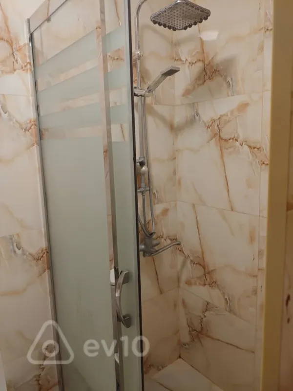 Kirayə verilir 2 otaqlı yeni tikili 70 m²