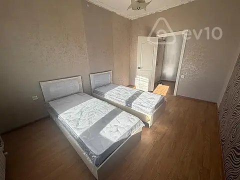 Kirayə verilir 3 otaqlı köhnə tikili 75 m²