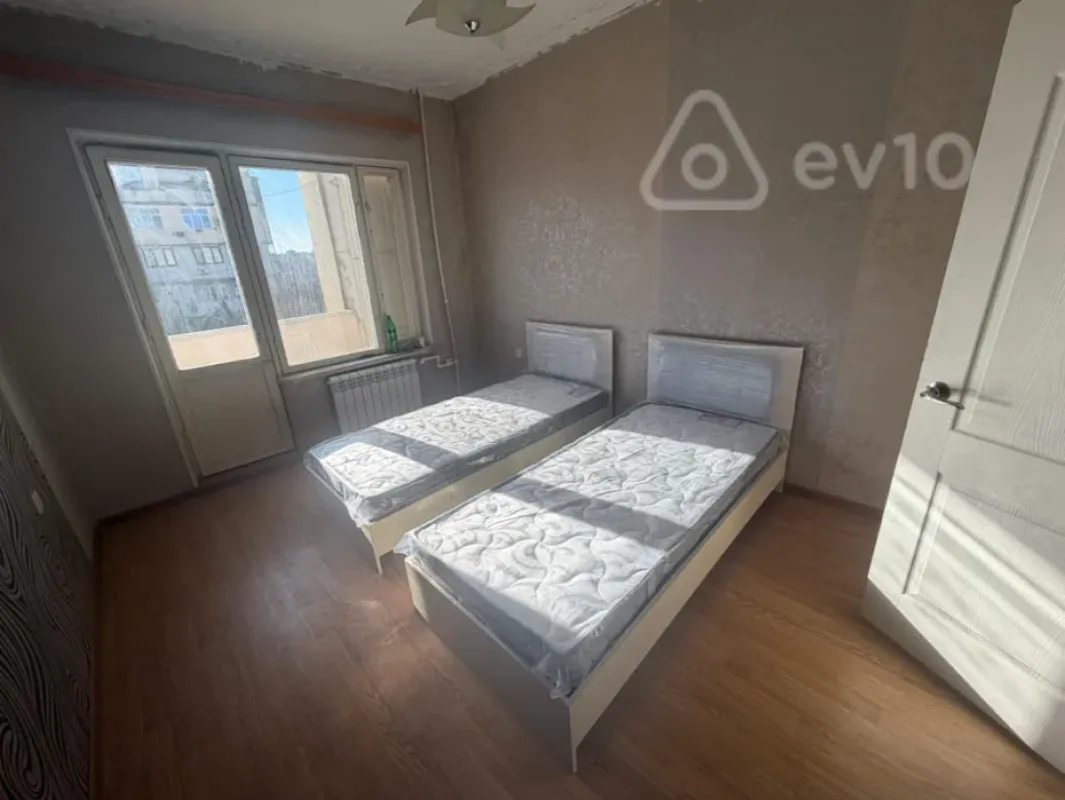 Kirayə verilir 3 otaqlı köhnə tikili 75 m²
