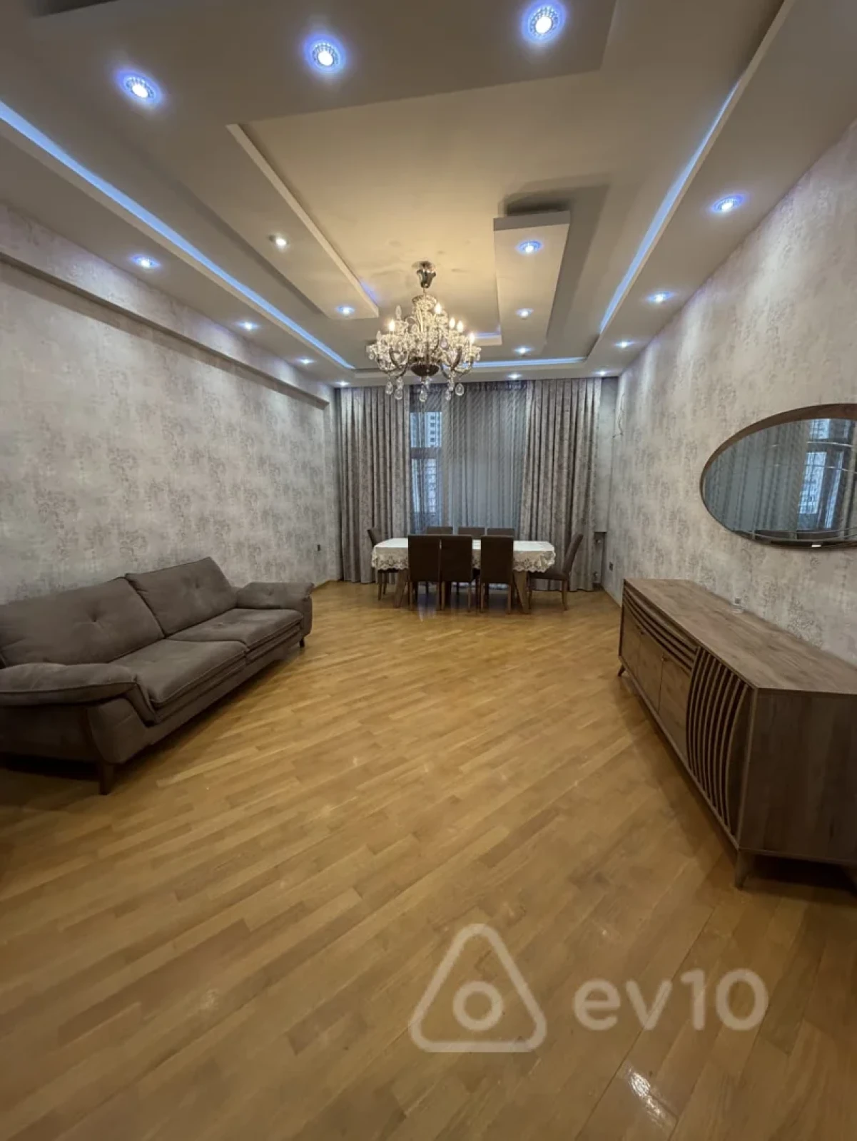 Kirayə verilir 4 otaqlı yeni tikili 138 m²