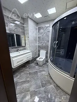 Kirayə verilir 4 otaqlı yeni tikili 138 m²