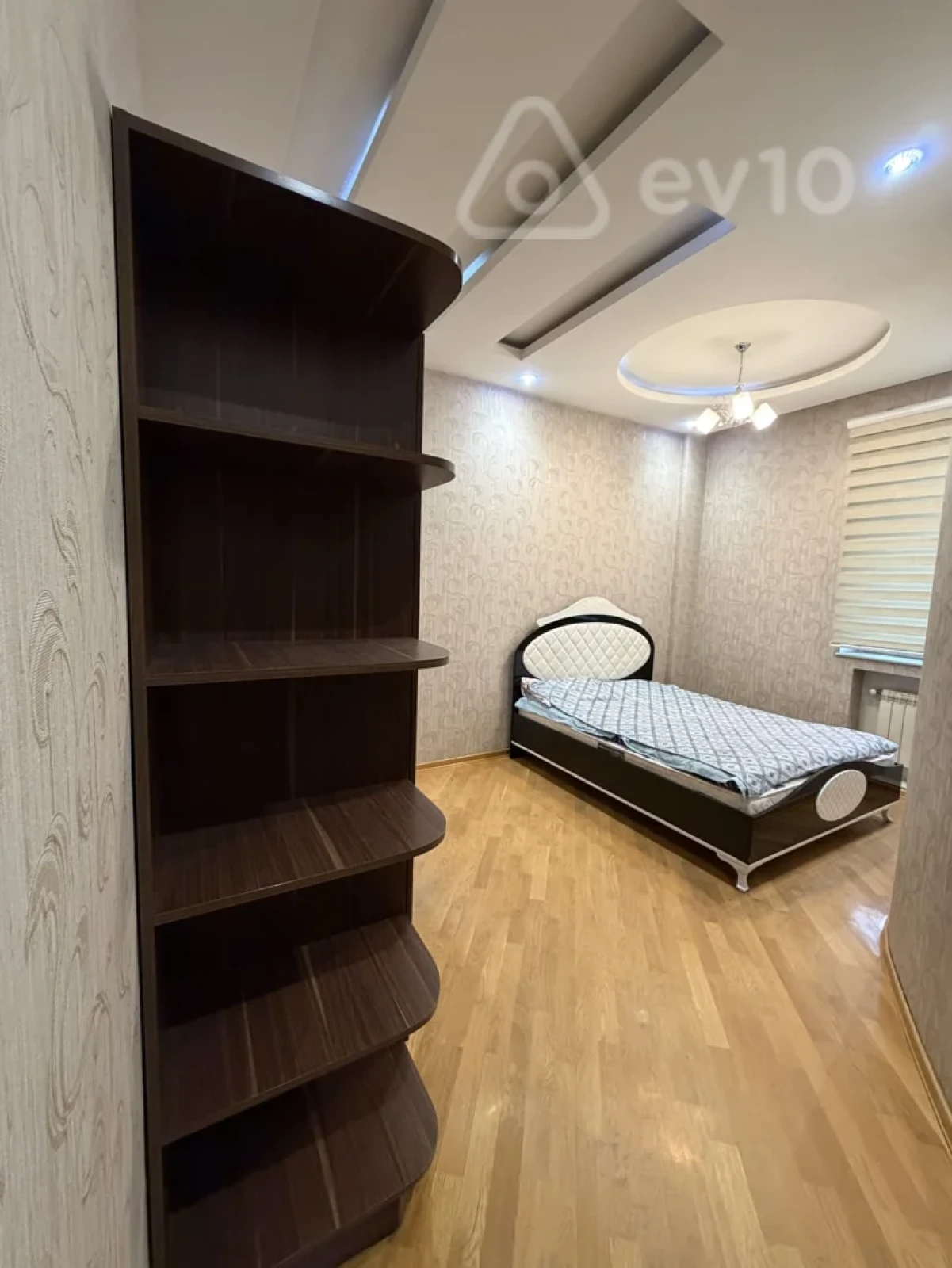 Kirayə verilir 4 otaqlı yeni tikili 138 m²