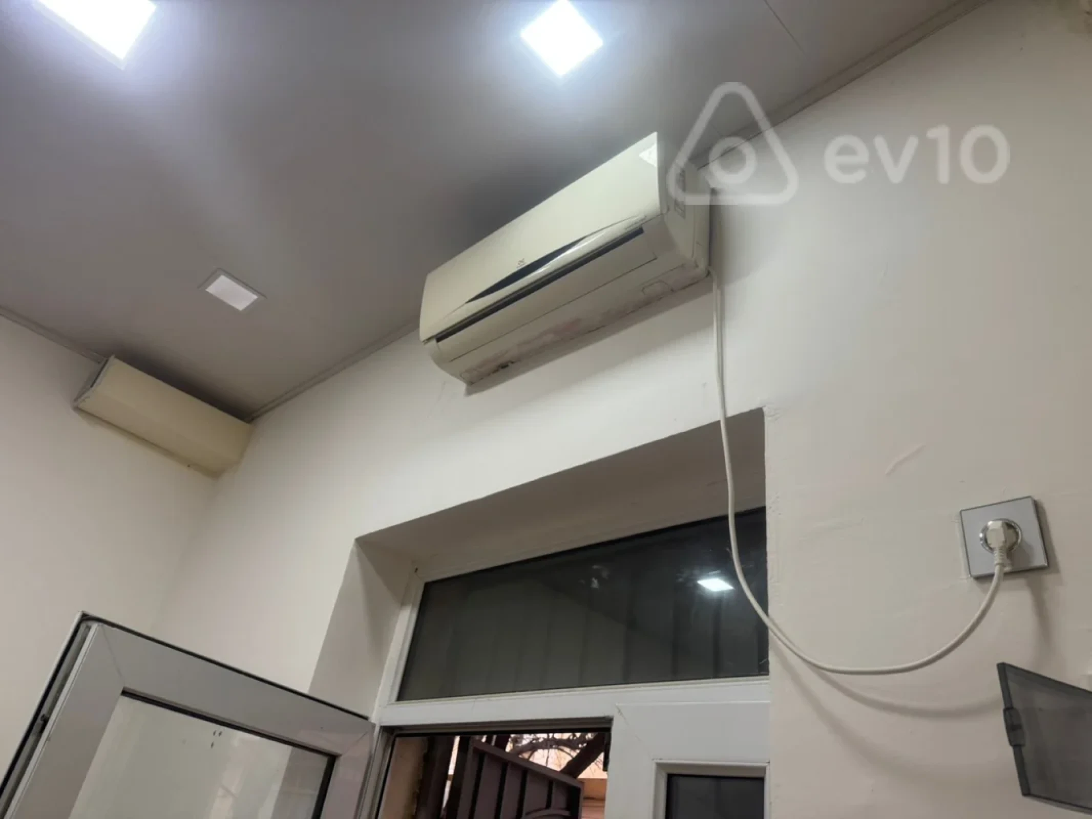 Kirayə verilir 1 otaqlı həyət evi 100 m²