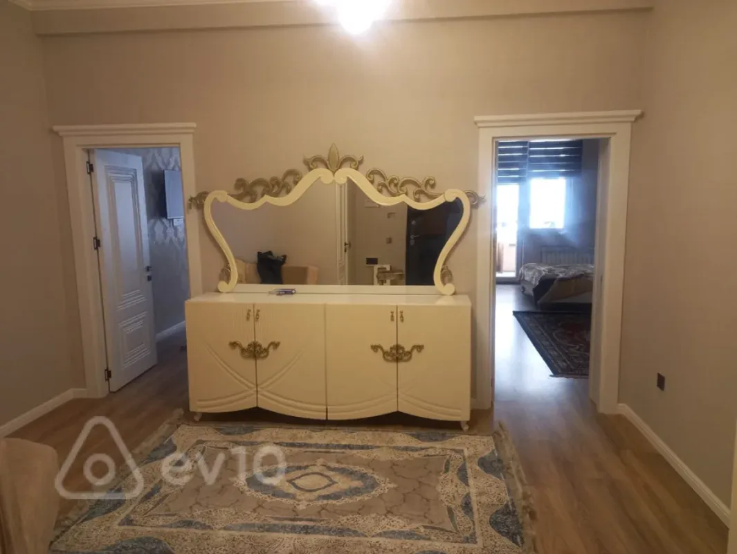 Kirayə verilir 2 otaqlı yeni tikili 85 m²