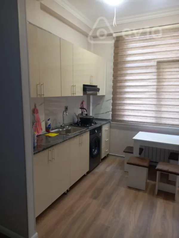 Kirayə verilir 2 otaqlı yeni tikili 85 m²