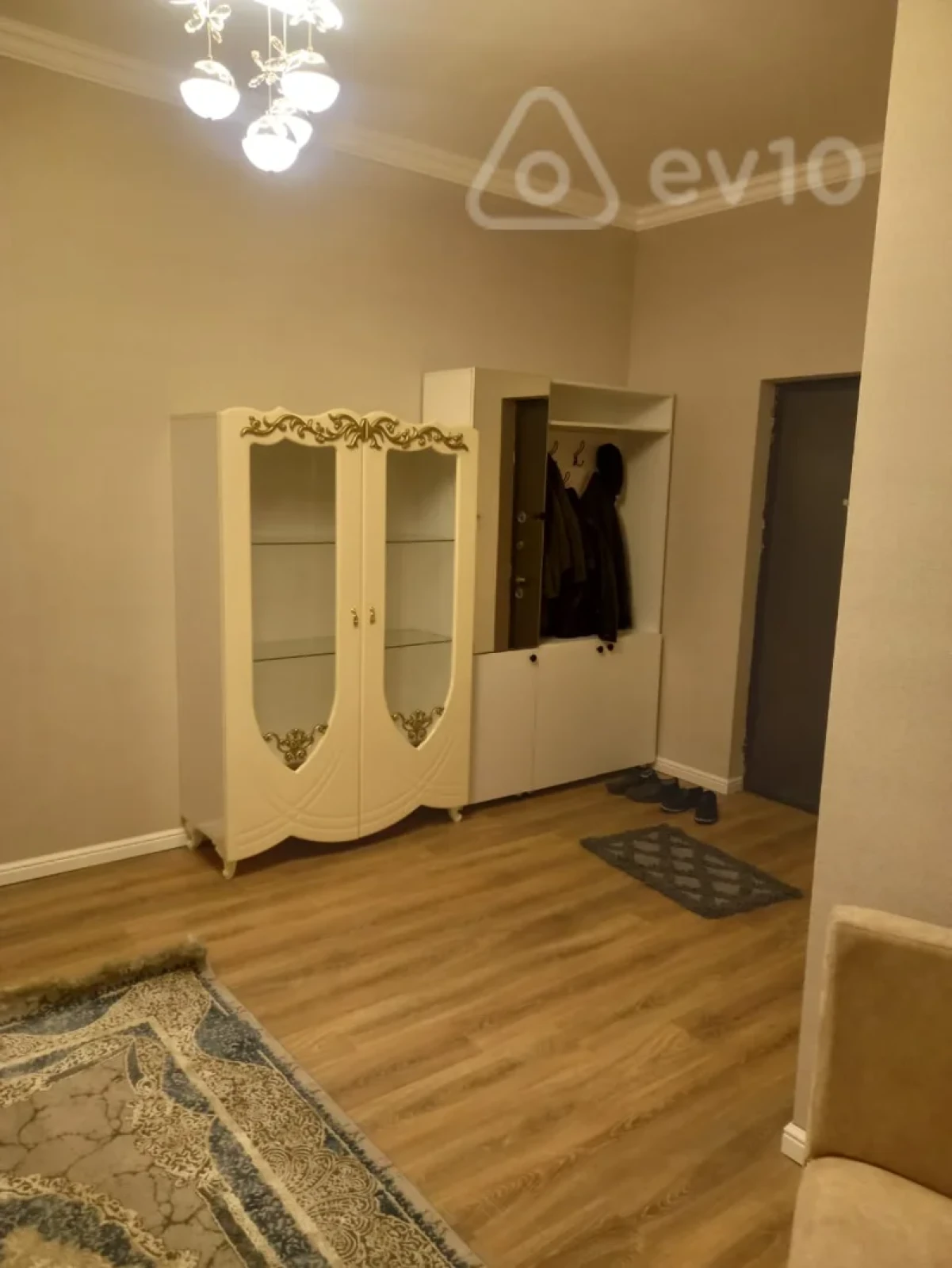 Kirayə verilir 2 otaqlı yeni tikili 85 m²