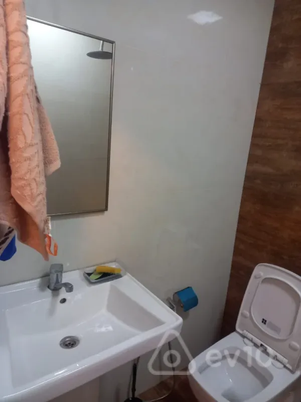 Kirayə verilir 2 otaqlı yeni tikili 85 m²