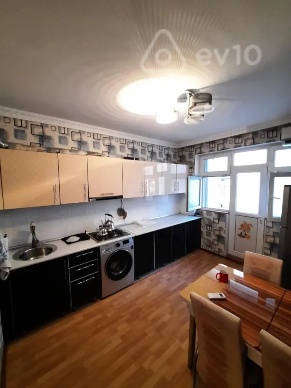 Satılır 2 otaqlı yeni tikili 60 m²