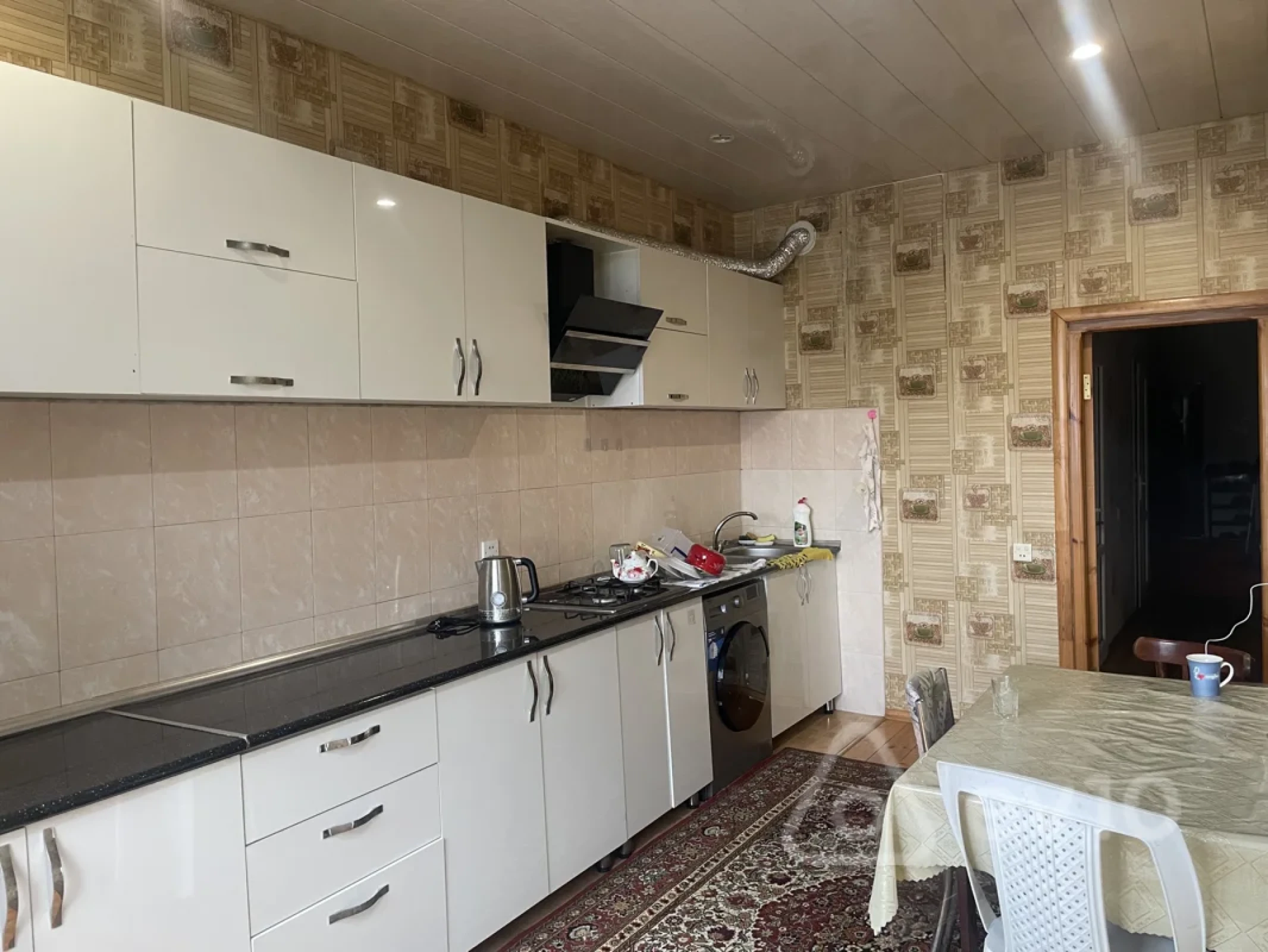 Kirayə verilir 3 otaqlı yeni tikili 130 m²