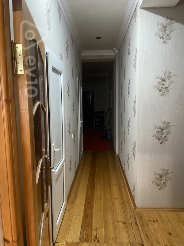 Kirayə verilir 3 otaqlı yeni tikili 130 m²