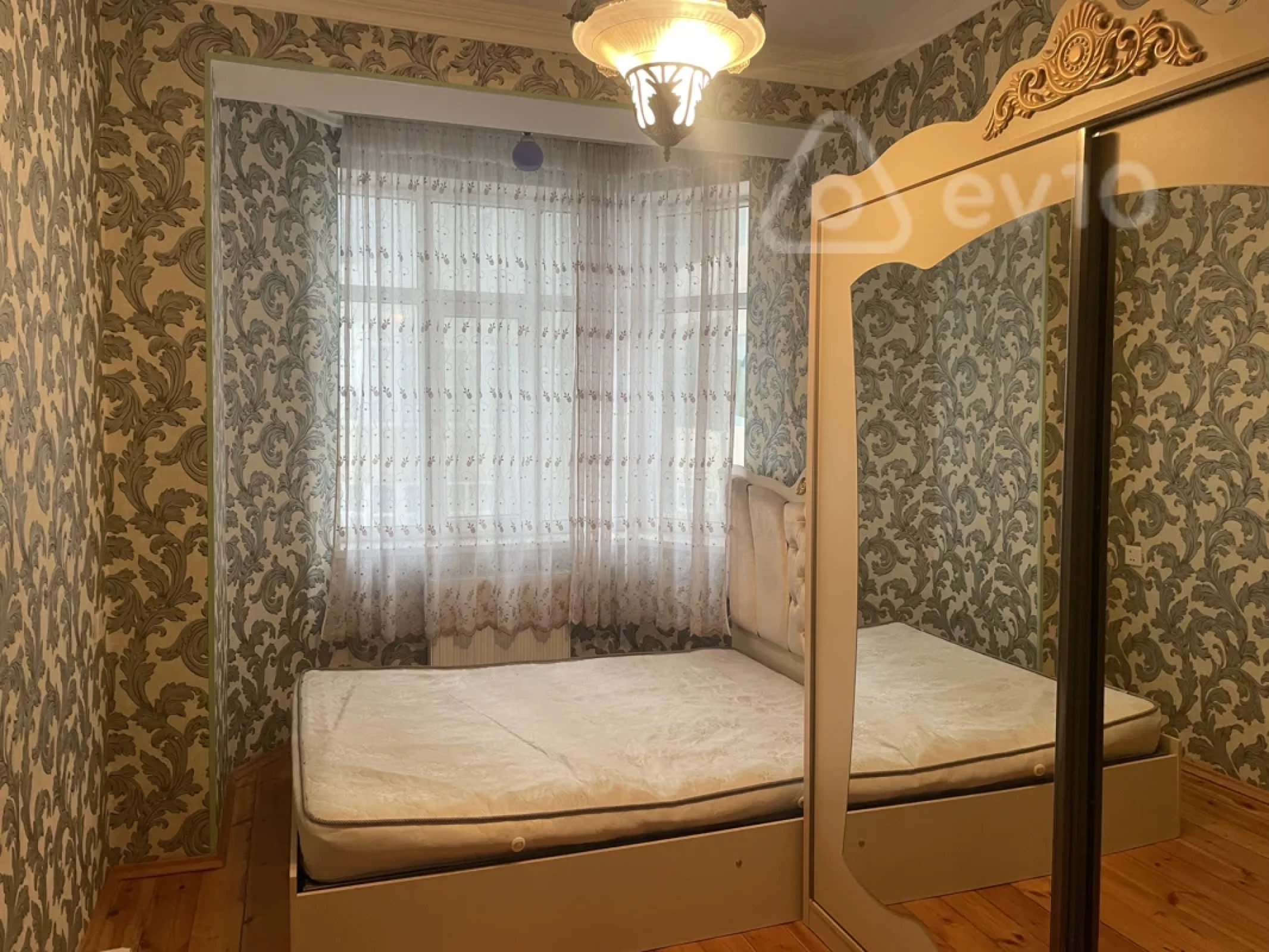 Kirayə verilir 3 otaqlı yeni tikili 130 m²