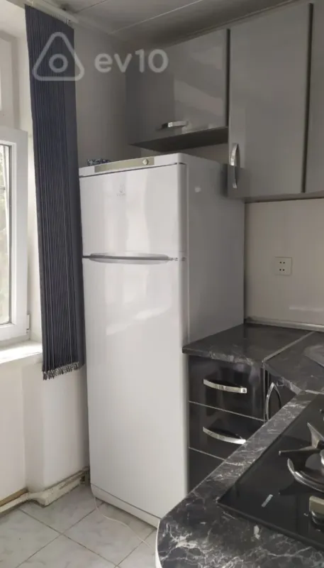 Kirayə verilir 1 otaqlı köhnə tikili 33 m²