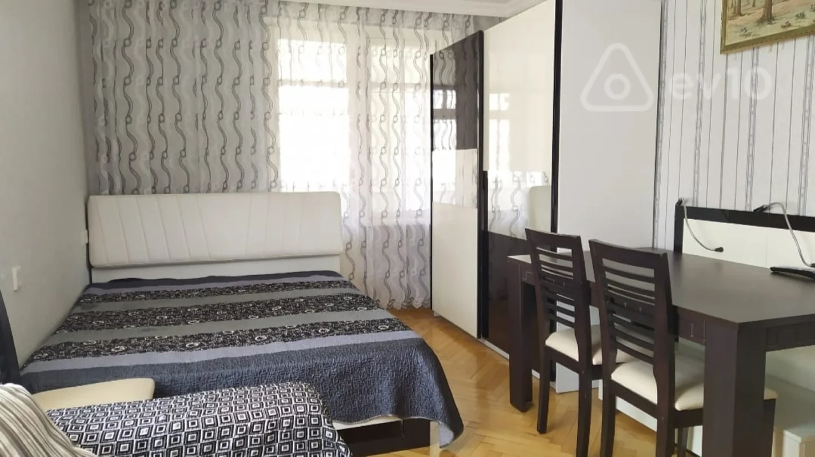 Kirayə verilir 1 otaqlı köhnə tikili 33 m²