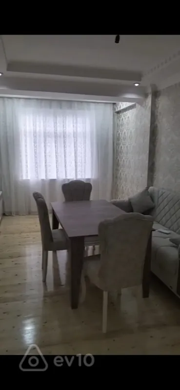 Kirayə verilir 2 otaqlı yeni tikili 60 m²