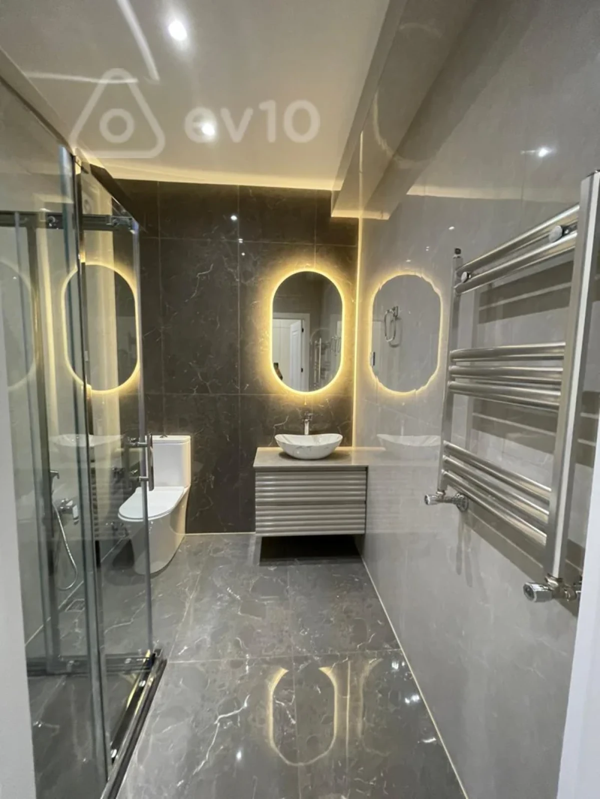 Satılır 3 otaqlı yeni tikili 80 m²