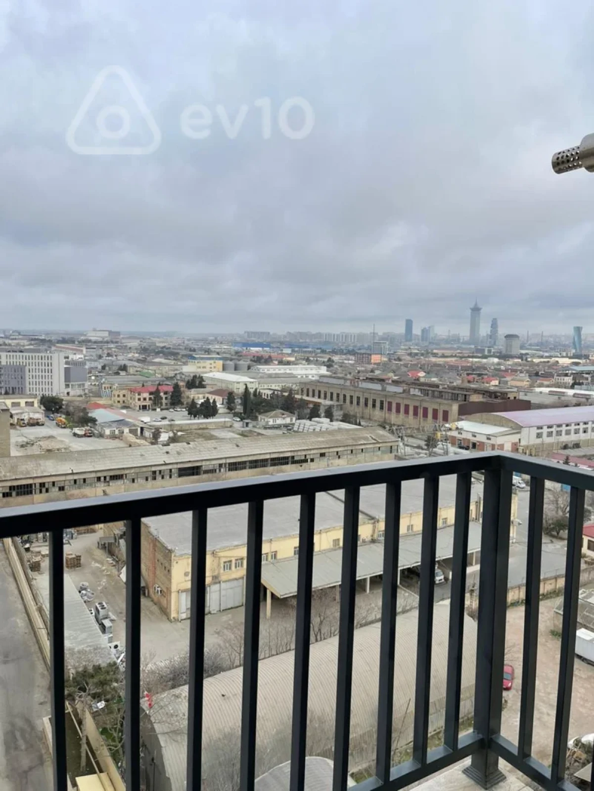 Satılır 3 otaqlı yeni tikili 80 m²