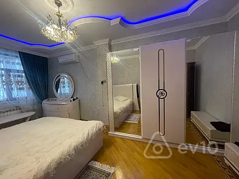 Kirayə verilir 3 otaqlı yeni tikili 170 m²