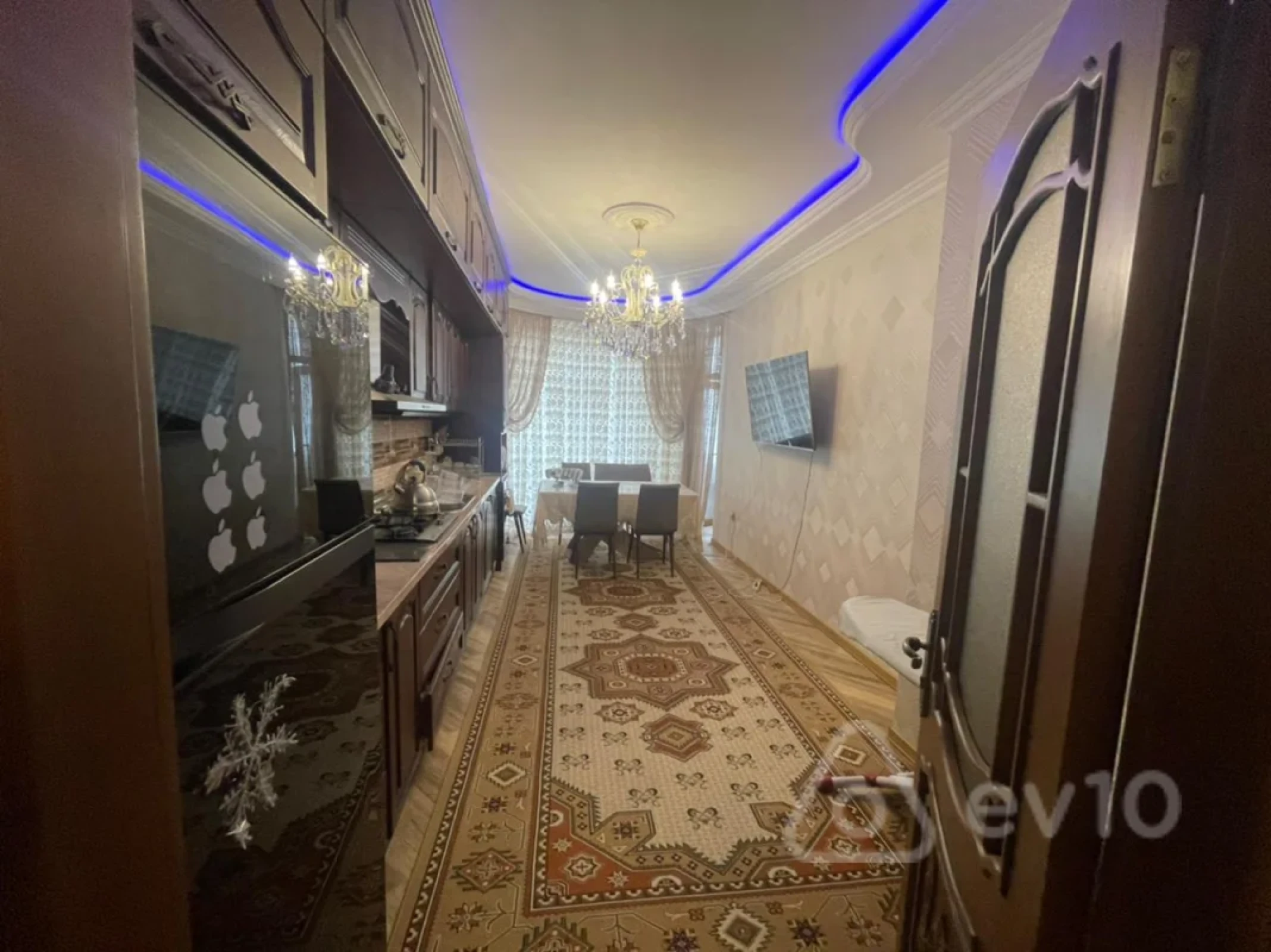 Kirayə verilir 3 otaqlı yeni tikili 170 m²