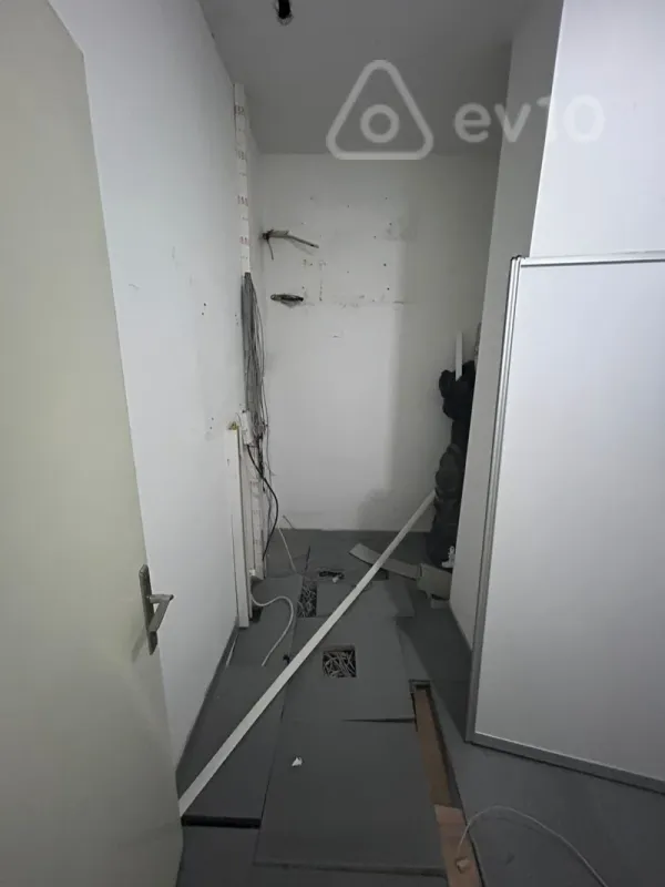 Kirayə verilir mənzil 180 m²
