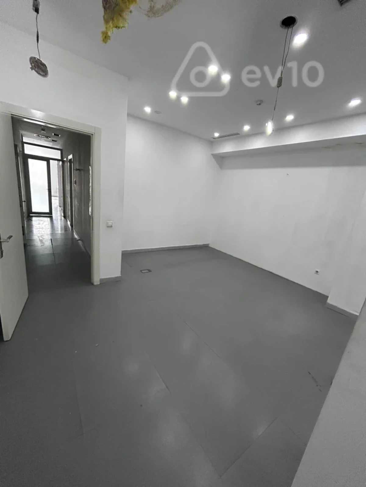 Kirayə verilir mənzil 180 m²