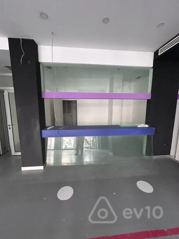 Kirayə verilir mənzil 180 m²