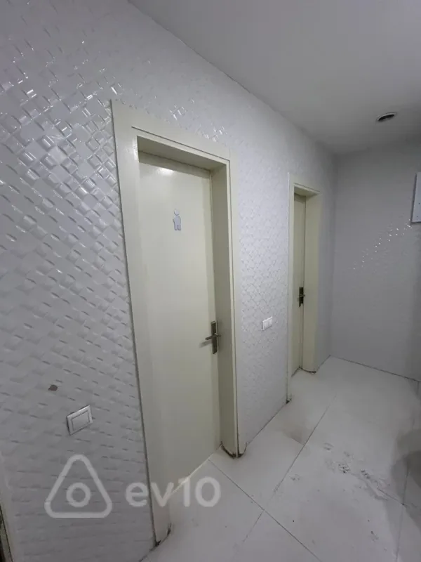 Kirayə verilir mənzil 180 m²