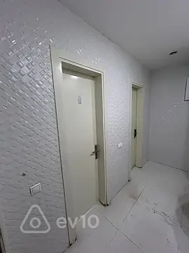 Kirayə verilir mənzil 180 m²