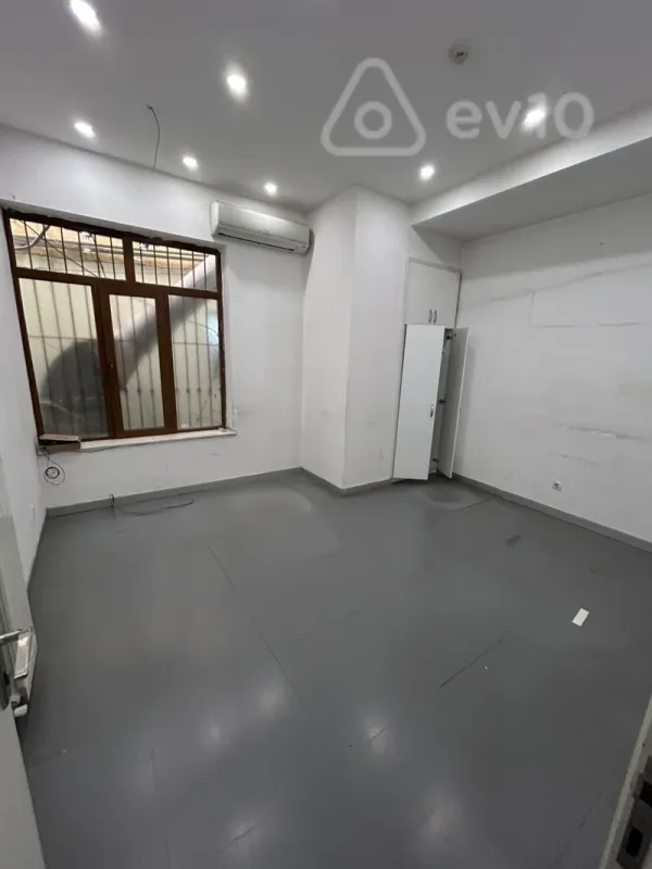 Kirayə verilir mənzil 180 m²