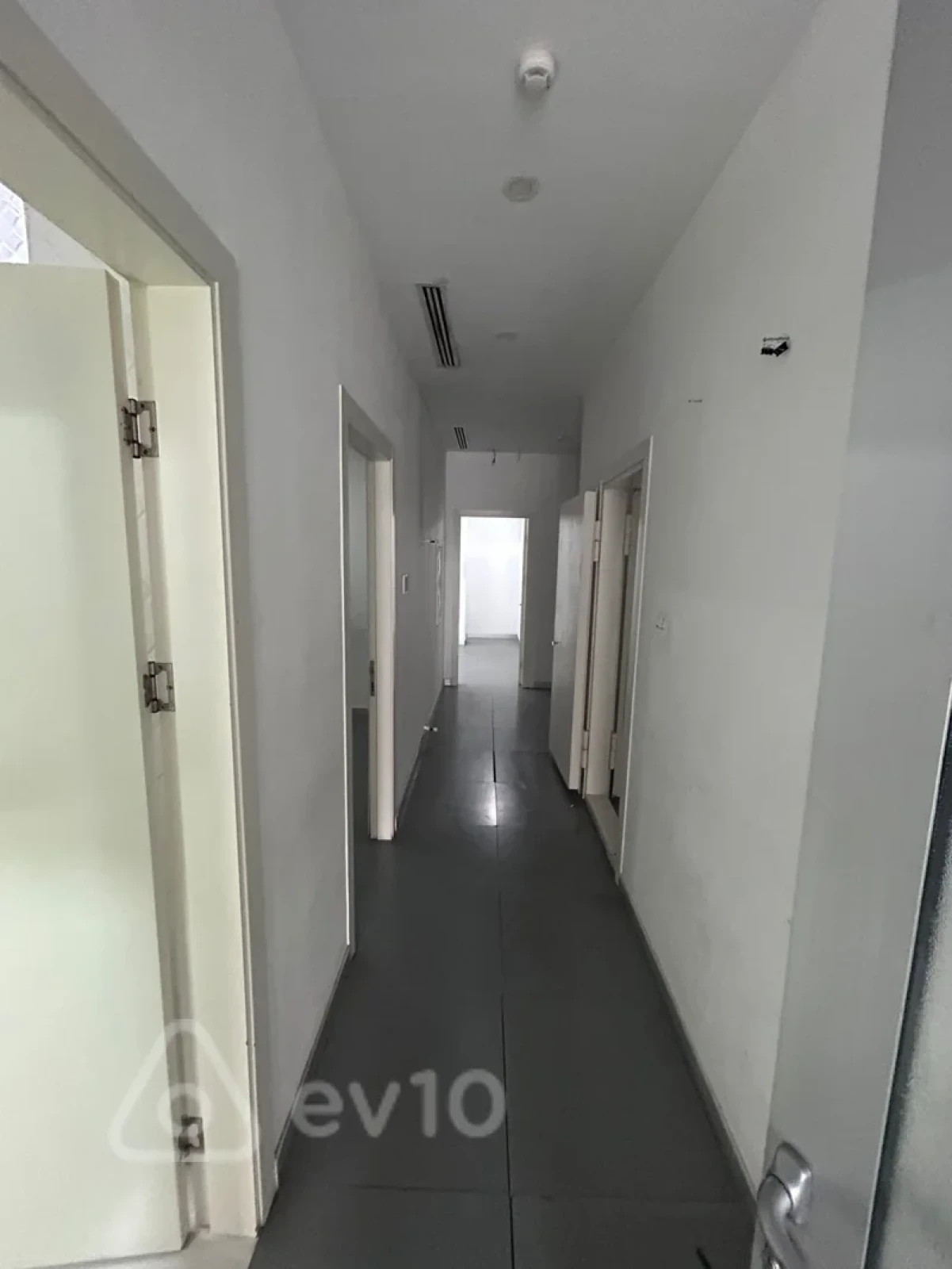 Kirayə verilir mənzil 180 m²
