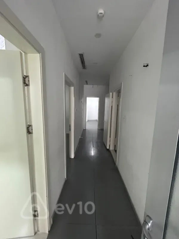 Kirayə verilir mənzil 180 m²