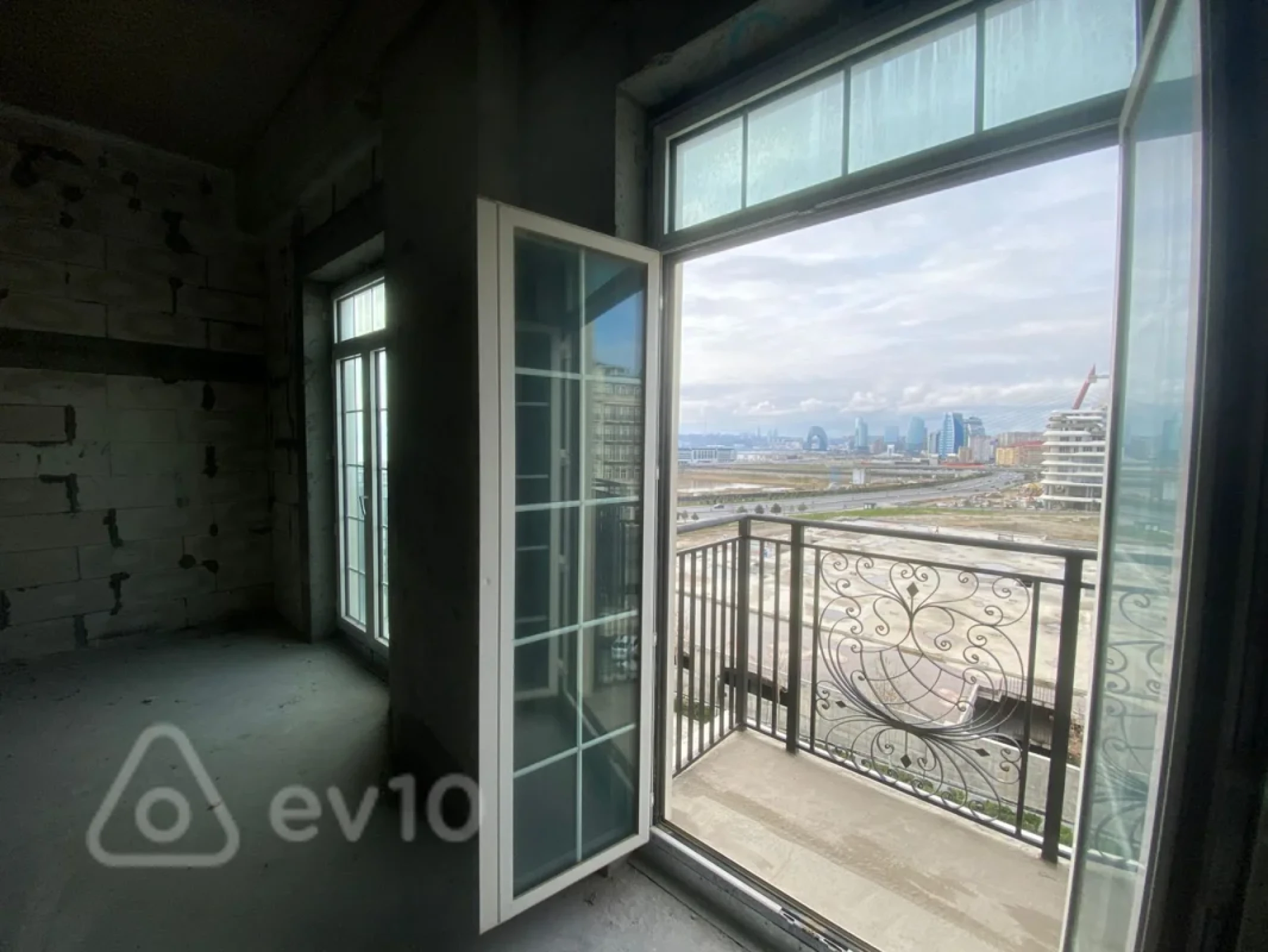 Satılır 4 otaqlı yeni tikili 184 m²