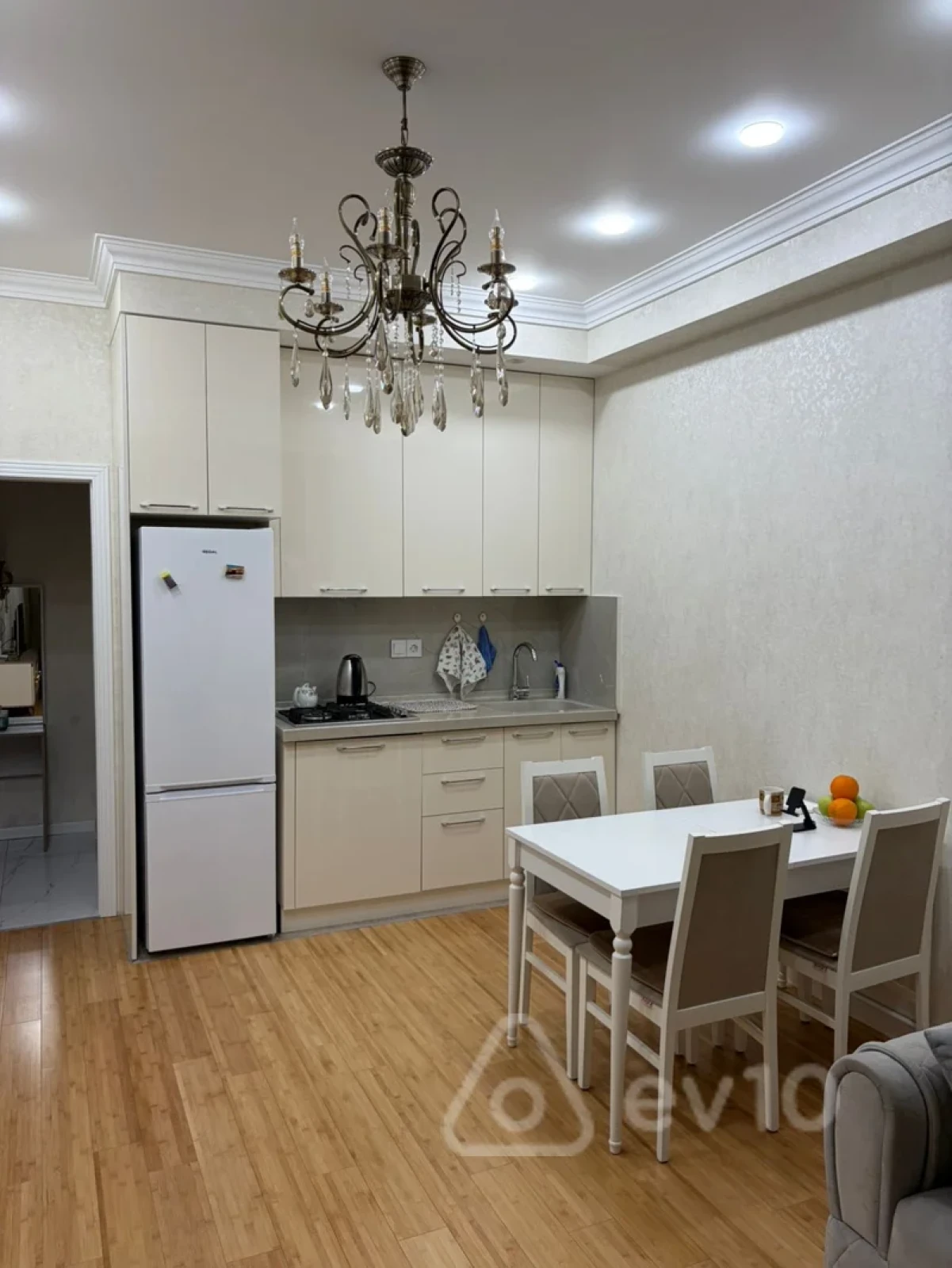 Kirayə verilir 2 otaqlı yeni tikili 47 m²