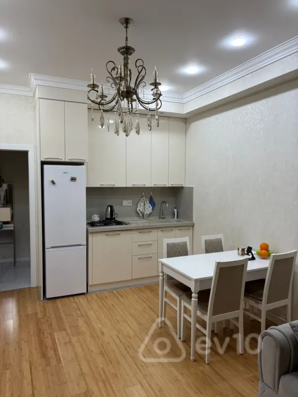 Kirayə verilir 2 otaqlı yeni tikili 47 m²