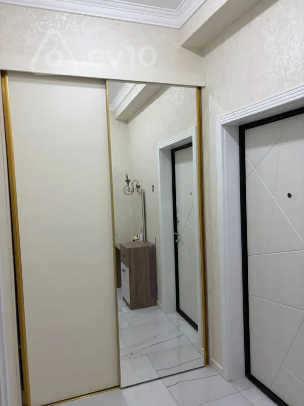 Kirayə verilir 2 otaqlı yeni tikili 47 m²