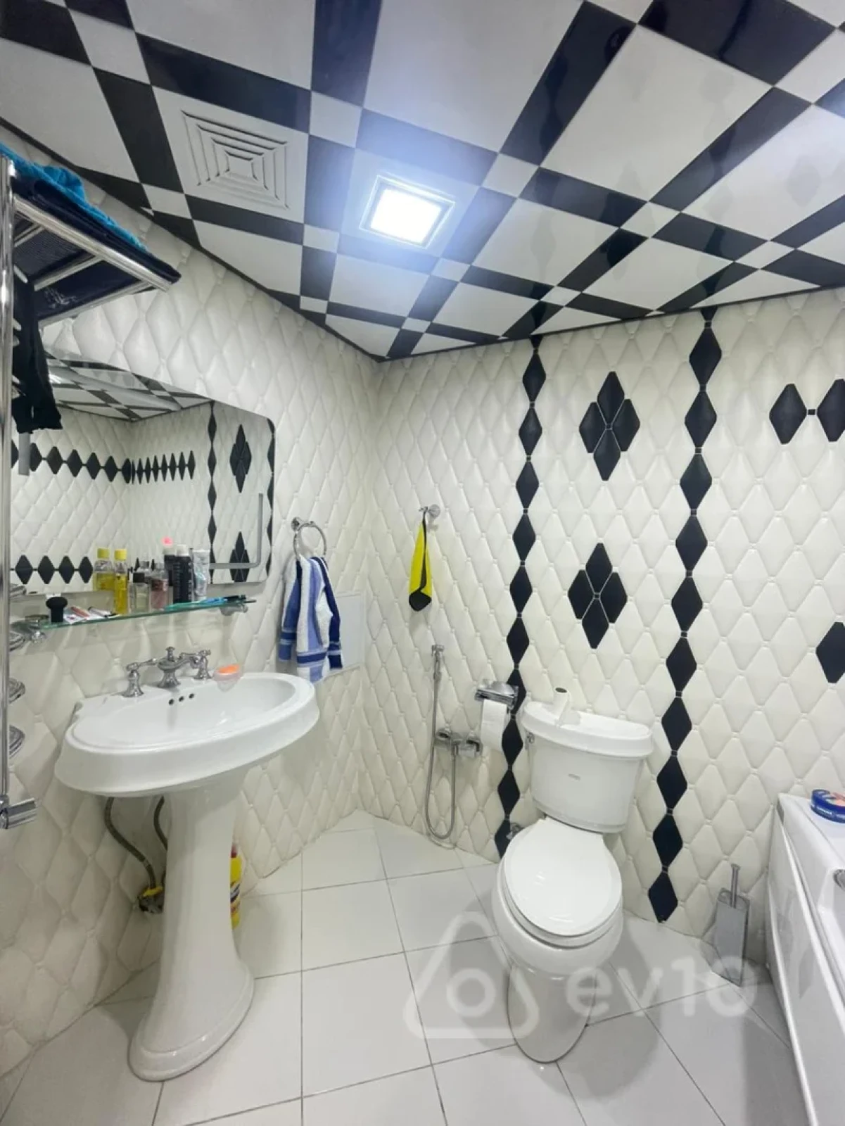 Satılır 4 otaqlı yeni tikili 170 m²