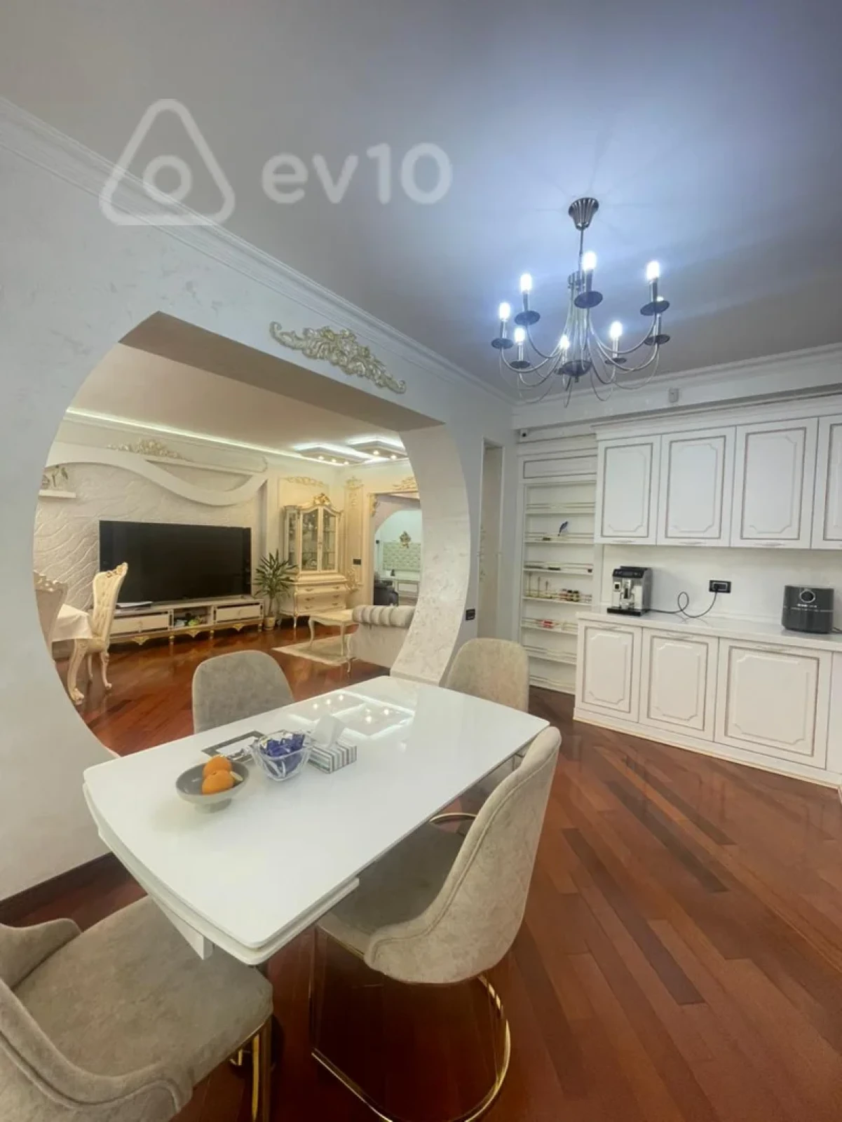 Satılır 4 otaqlı yeni tikili 170 m²