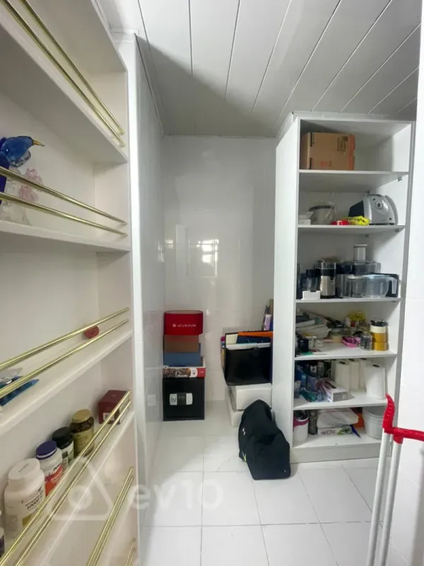 Satılır 4 otaqlı yeni tikili 170 m²