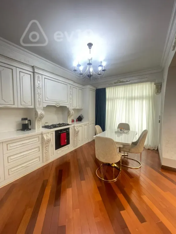 Satılır 4 otaqlı yeni tikili 170 m²