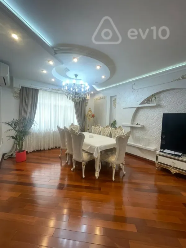 Satılır 4 otaqlı yeni tikili 170 m²