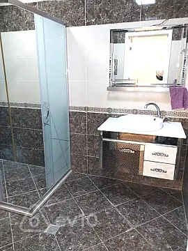 Kirayə verilir 3 otaqlı yeni tikili 100 m²